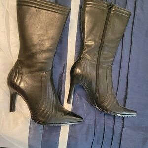 Elegant Black Leather Women's Boots